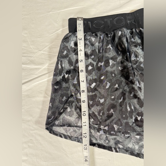 Victoria secret sport Black Leopard Print Shorts size medium - Picture 2 of 6